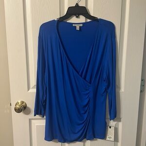 NWT Dana Buchman top
